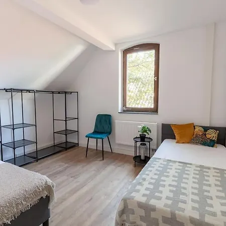 4-bett-wohnung Mit Modernem Design Apartmán