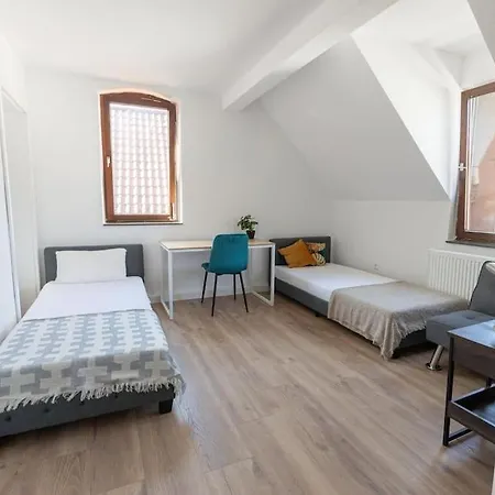 4-bett-wohnung Mit Modernem Design Apartmán *